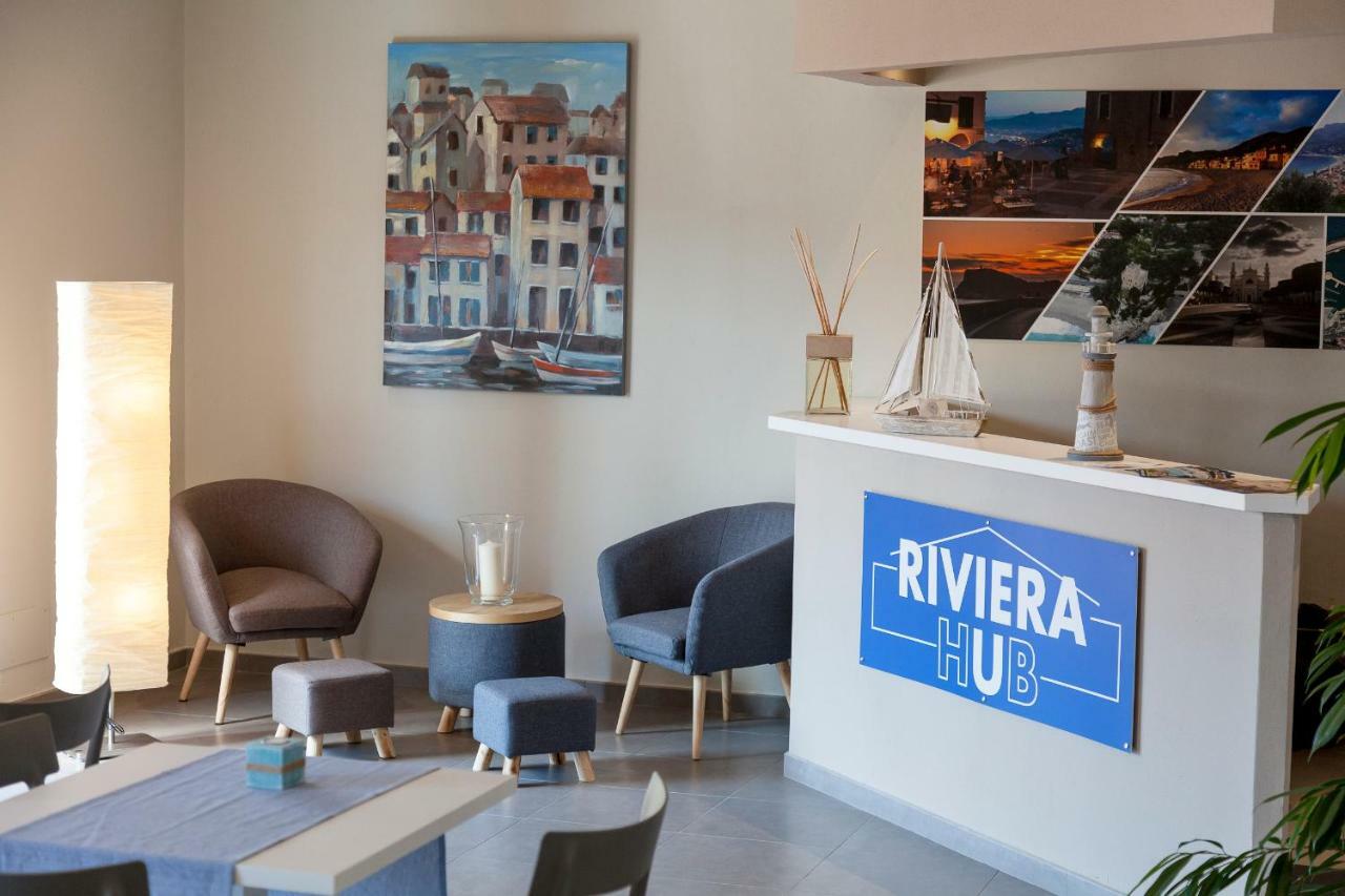 Riviera Hub Hotell Cisano sul Neva Exteriör bild